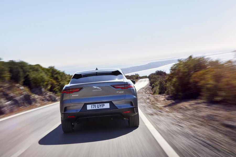  Jaguar I-Pace EV400 AWD HSE 2018 года  (WW) (фото 15 из 114)